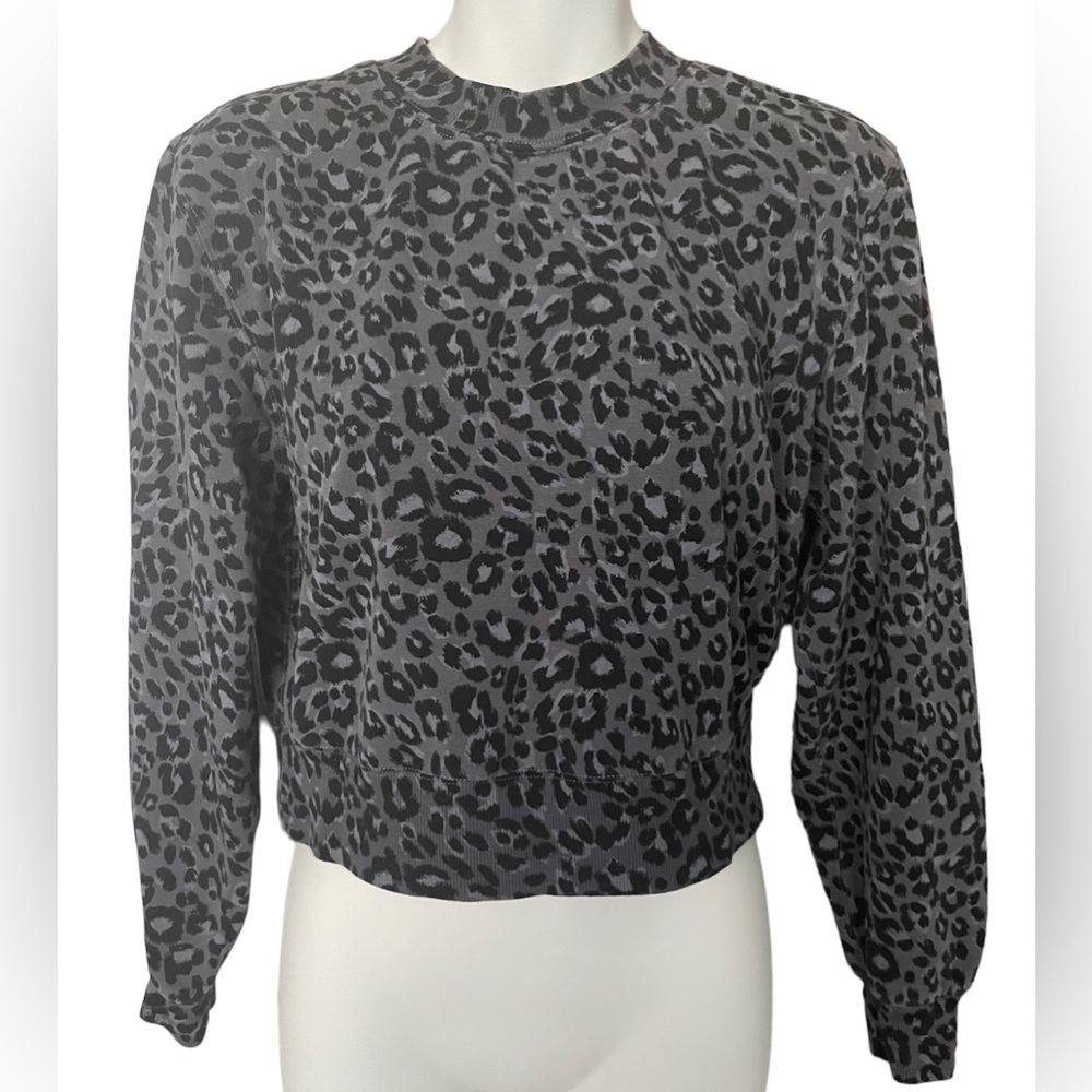 A&F leopard top - X-Small lovely soft stretch cotton- like new